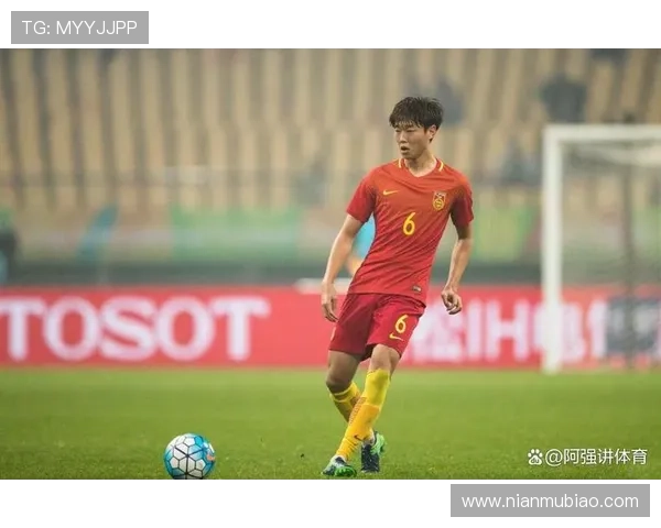 高准翼伤退后恢复参加泰山训练